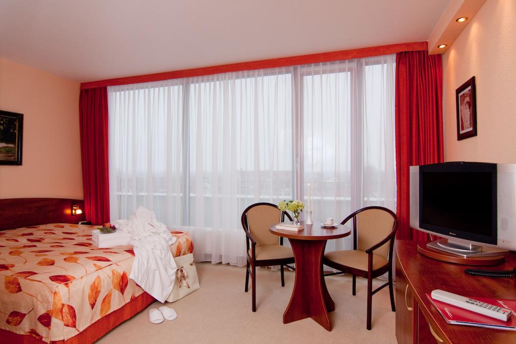 Hotel Balneolum Superior Кведлинбург Стая снимка